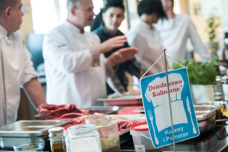 Jedno ze szkoleń dla kucharzy z restauracji i lokali zrzeszonych w sieci regionalnej Dziedzictwo Kulinarne Kujawy i Pomorze, fot. Tymon Markowski