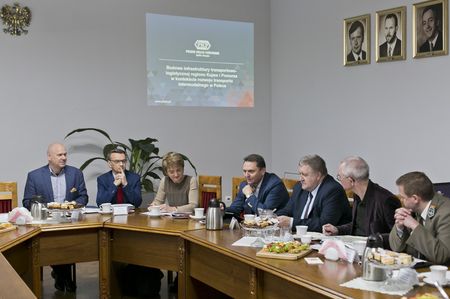 Posiedzenie Zespołu ds. polityki gospodarczej, rynku pracy i strategii rozwoju województwa przy Kujawsko-Pomorskiej Wojewódzkiej Radzie Dialogu Społecznego 26.11.2018 r., fot. Jacek Nowacki