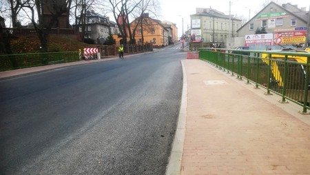 Nowa jezdnia, chodniki i balustrady na moście poprawiły estetykę ul. Kościuszki. fot. Zarząd Dróg Wojewódzkich w Bydgoszczy