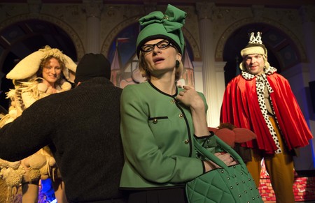 Teatr Muzyczny zaprasza na przedświąteczne spotkanie ze spektaklem „Gra warta piernika, czyli Maurycy i kolędnicy”