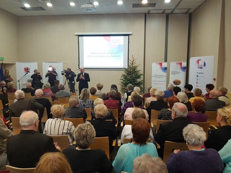 Uczestniczy seminarium