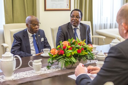 Wizyta ambasadora Republiki Angoli Domingosa Culolo w Urzędzie Marszałkowskim, fot. Szymon Zdziebło/tarantoga.pl