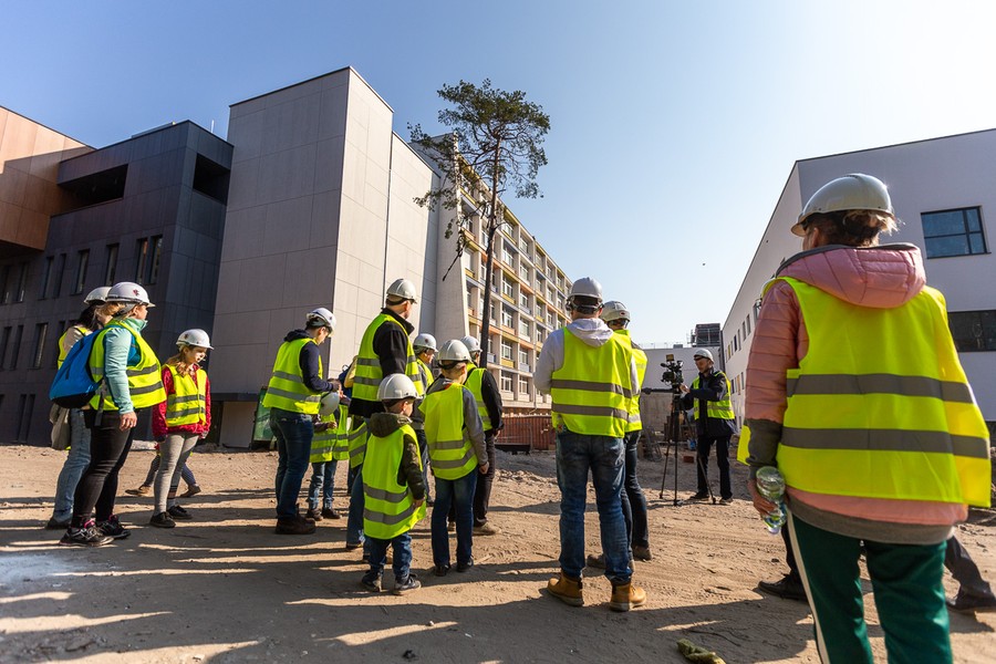 Niedzielne zwiedzanie placu budowy Wojewódzkiego Szpitala Zespolonego w Toruniu, fot. Szymon Zdziebło/www.tarantoga.pl