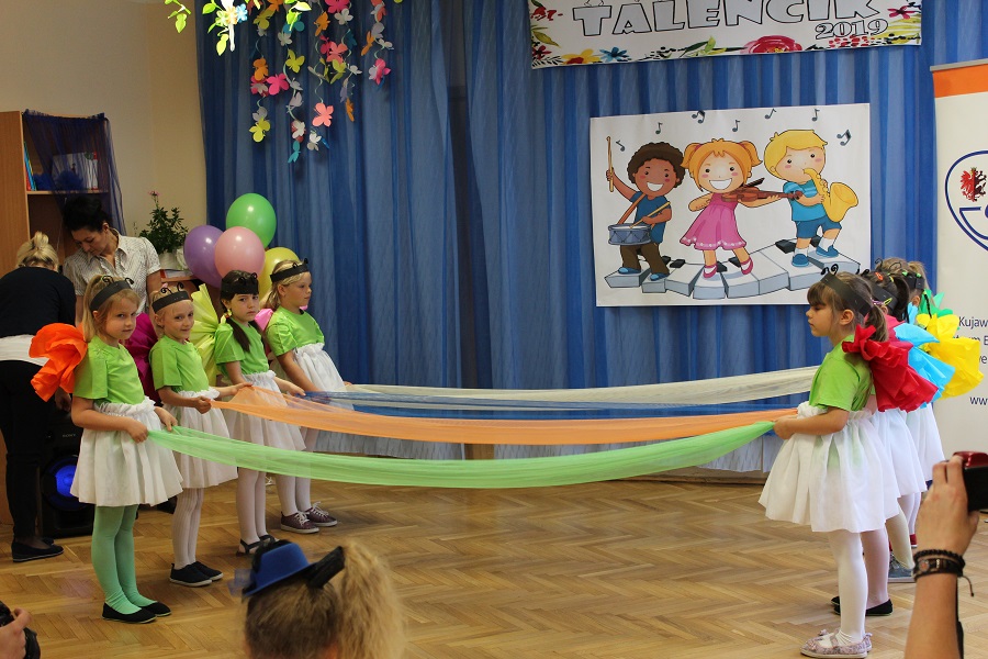 Uczestnicy konkursu Talencik, fot. KPCEN Włocławek