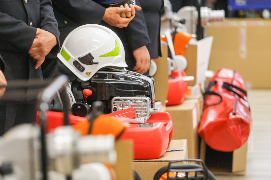 Sprzęt dla OSP, fot. Szymon Zdziebło/tarantoga.pl