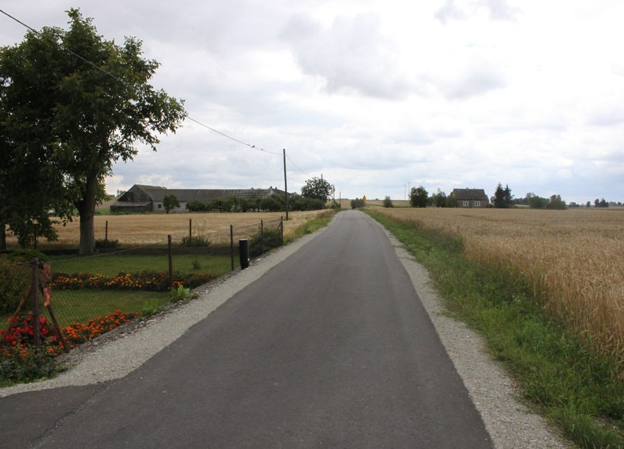 Droga w Papowie Biskupim, fot. Biuro Ochrony Gruntów Rolnych