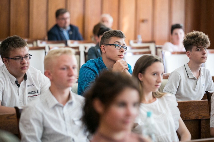 Sesja sejmiku dzieci i młodzieży w Urzędzie Marszałkowskim, fot. Andrzej Goiński