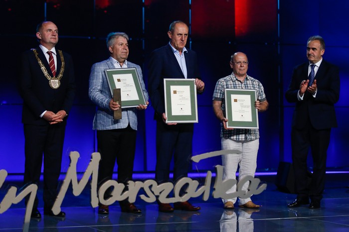 Laureaci w kategoriach rolnictwo i rozwój obszarów wiejskich oraz innowacyjne metody stosowane w zakresie rozwoju i promocji miast i obszarów wiejskich, fot. Mikołaj Kuras