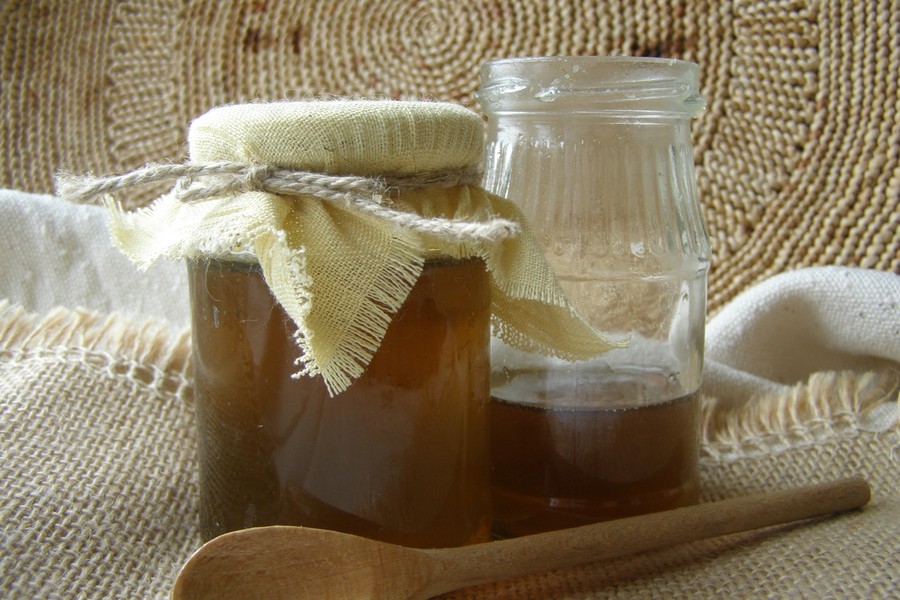 Syrop z kwiatów mniszka lekarskiego (mniszek bronisławski), wpisany na liste produktów tradycyjnych z Kujaw i Pomorza, fot. z zasobów UMWKP