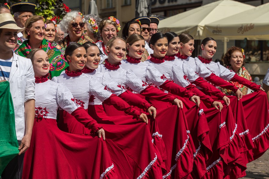 Wizyta polonijnych zespołów ludowych z Brazylii w Toruniu, fot. Szymon Zdziebło/tarantoga.pl