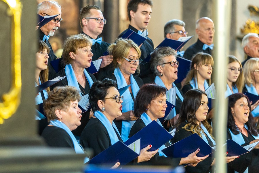 Koncert jubileuszowych chóru Święta Cecylia, fot. Szymon Zdziebło/tarantoga.pl
