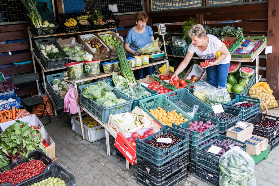 Dzięki środkom PROW przebudowano i zmodernizowano targowisko w Tucholi, fot. Andrzej Goiński