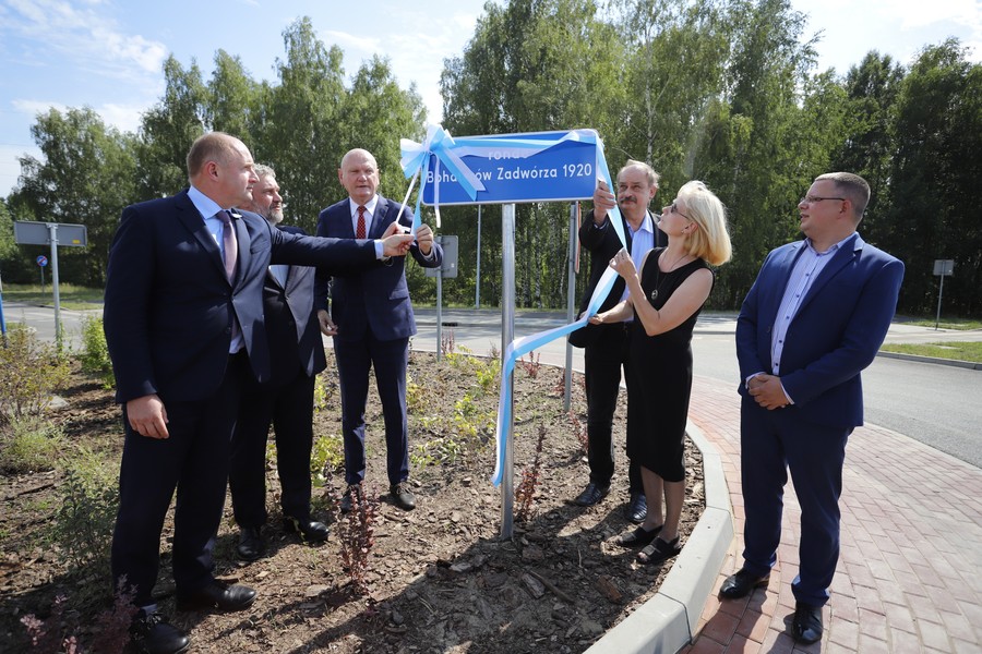Jedno z toruńskich rond nosi od dziś (12 sierpnia) imię Bohaterów Zadwórza 1920, fot. Mikołaj Kuras