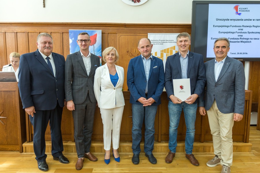 Wręczenie umów RPO i PROW, fot. Szymon Zdziebło/tarantoga.pl