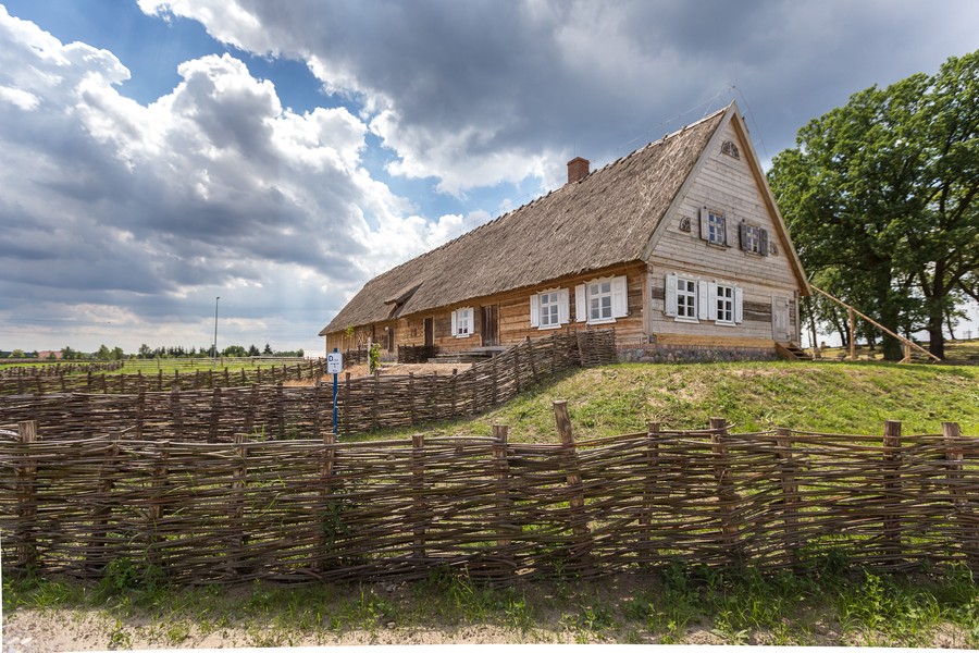 Jedym z ubiegłorocznych laureatów konkursu jest Olenderski Park Etnograficzny w Wiekiej Nieszawce, fot. Szymon Zdzieblo www.tarantoga.pl