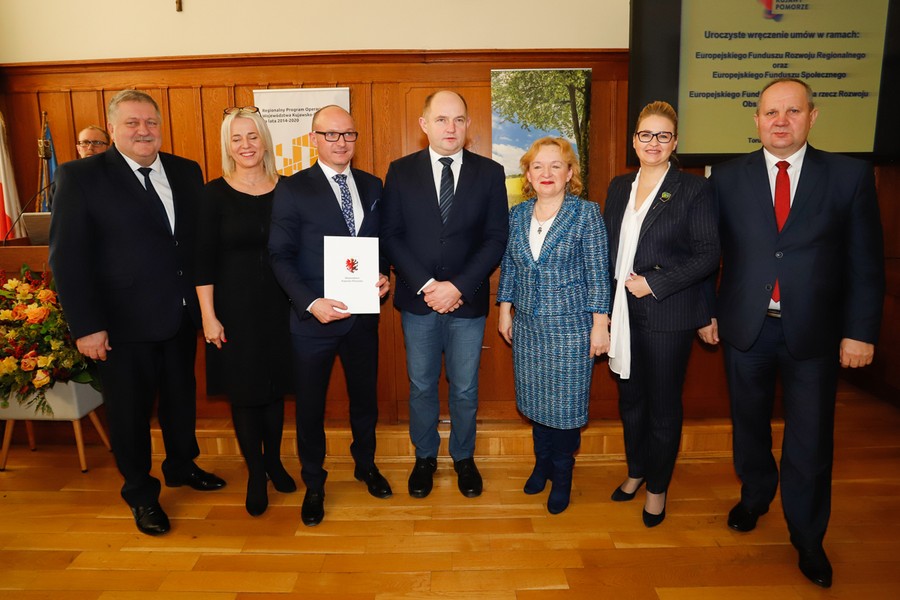 Ceremonia wręczenia umów RPO i PROW, fot. Mikołaj Kuras dla UMWKP