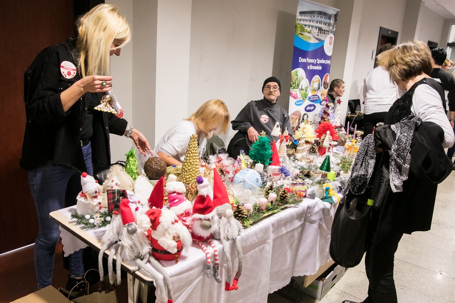 Kiermasz świąteczny w Urzędzie Marszałkowskim, fot. Andrzej Goiński