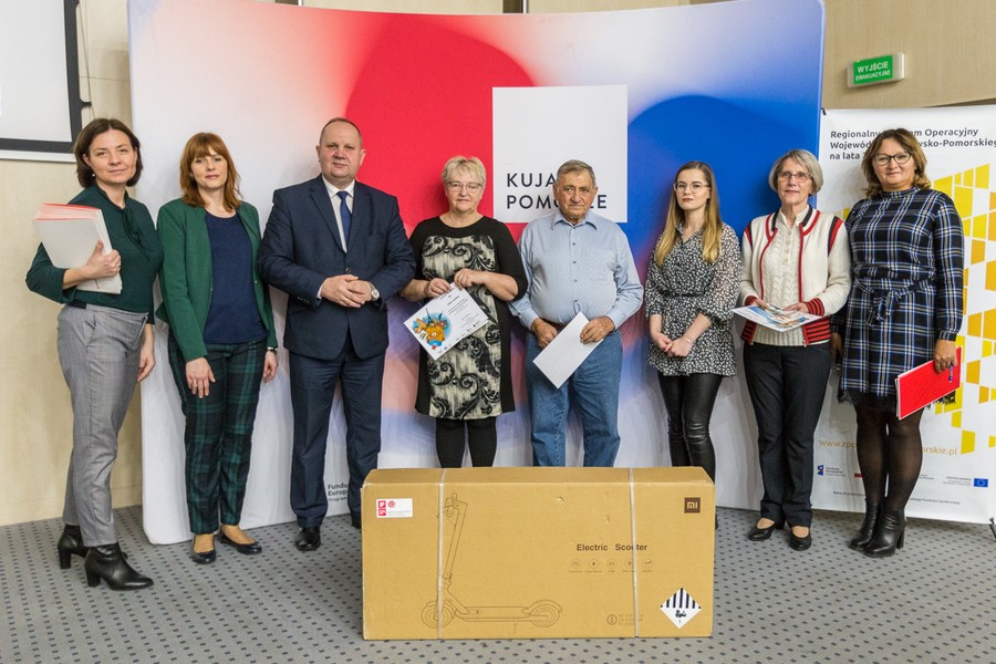 Wręczenie nagród w konkursie ,,Razem dla regionu.20 lat województwa kujawsko-pomorskiego”, fot.Szymon Zdziebło/tarantoga.pl