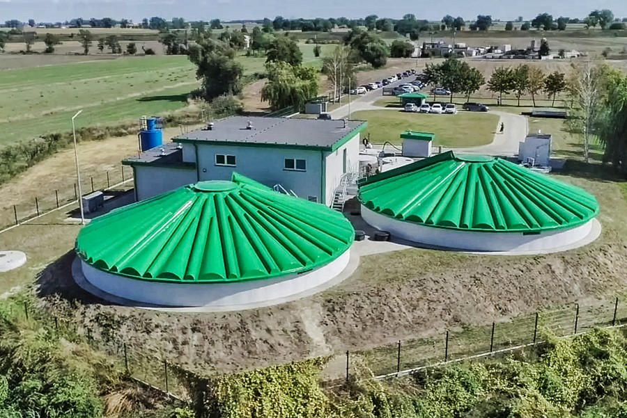 Dzięki środkom z RPO powstają nowe oczyszczalnie ścieków. Na zdjęciu oczyszczalnia w Piotrkowie Kujawskim (powiat radziejowski), fot. Andrzej Goiński