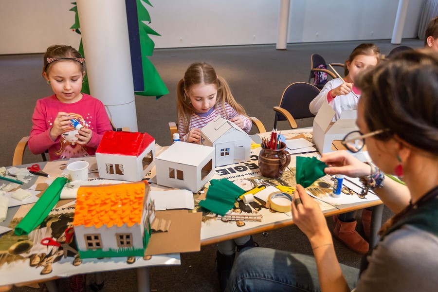 Zajęcia w ramach Kociołka ze sztuką w Muzeum Etnograficznym w Toruniu, fot. Szymon Zdziebło www.tarantoga.pl