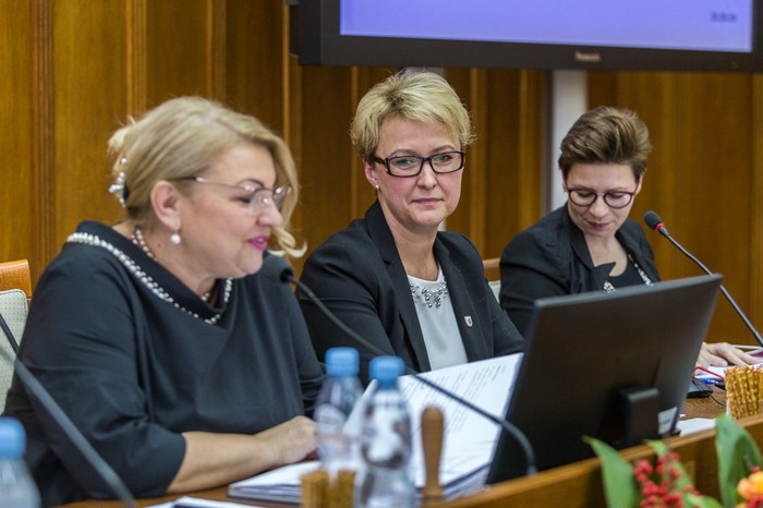 Sesja sejmiku podczas której wybrano nowe prezydium, fot. Szymon Zdziebło www.tarantoga.pl Sesja sejmiku podczas której wybrano nowe prezydium, fot. Szymon Zdziebło www.tarantoga.pl