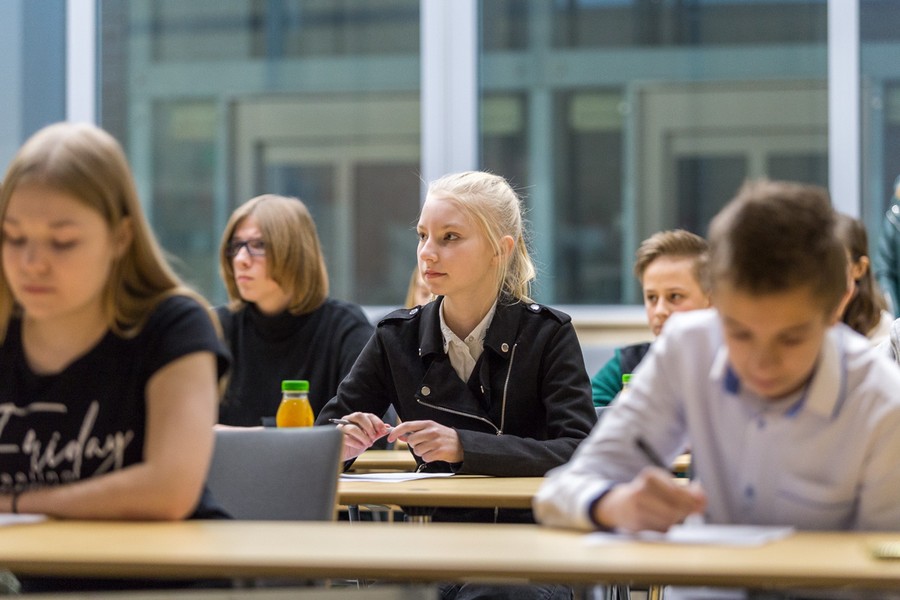 Drugi etap Regionalnego Konkursu Wiedzy o Samorządzie Terytorialnym dla uczniów szkół podstawowych, fot. Szymon Ździebło/tarantoga.pl
