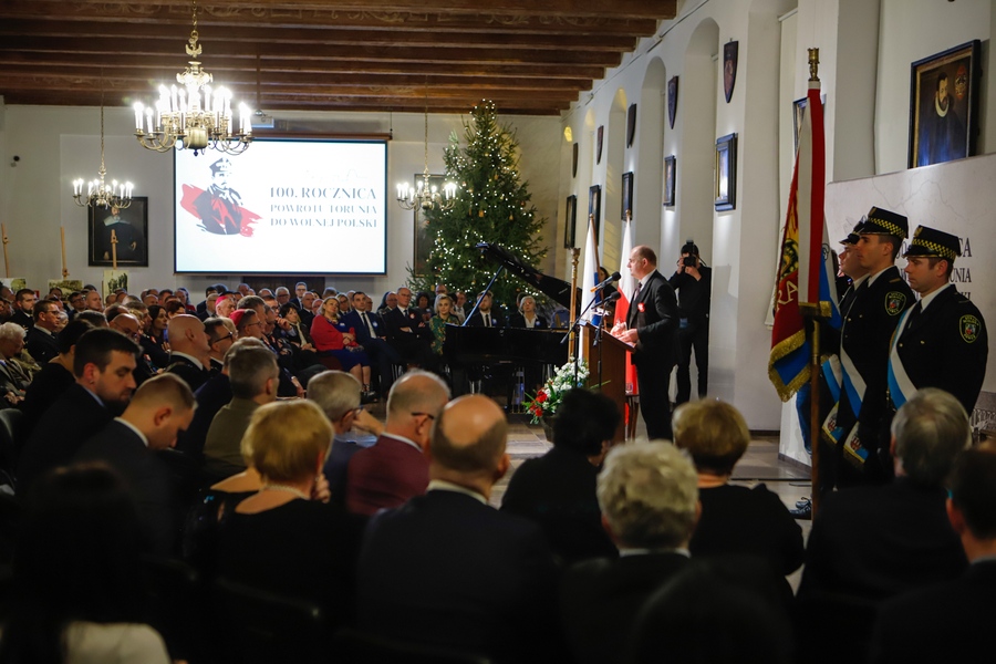 Uroczysta sesja Rady Miasta Torunia, fot. Mikołaj Kuras dla UMWKP