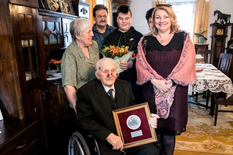 Spotkanie przewodniczącej sejmiku Elżbiety Piniewskiej z Kazimierzem Maciejewskim, fot. Andrzej Goiński dla UMWKP