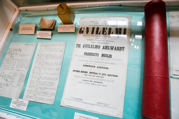 Kopia dyplomu lekarskiego Ludwika Rydygiera oraz dokumenty z czasów jego studiów (ze zbiorów Muzeum Ziemi Chełmińskiej), Fot. Andrzej Goiński