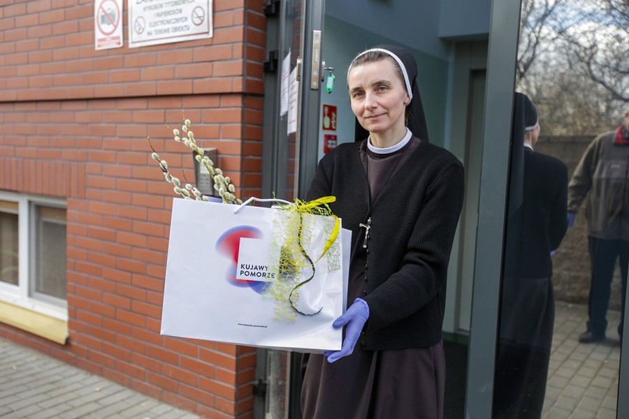 Jedną z rówieśniczek Niepodległej jest Kamila Wysocka, podopieczna toruńskiego Zakładu Opiekuńczo-Leczniczego prowadzonego przez siostry serafitki, fot. Szymon Zdziebło tarantoga.pl