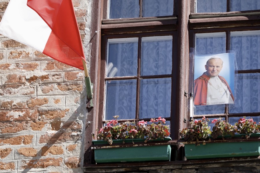 Toruń w barwach papieskich, fot. Andrzej Goiński i Mikołaj Kuras