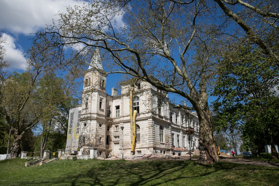 Zespół pałacowo-parkowy w Wieńcu, fot. Andrzej Goiński dla UMWKP