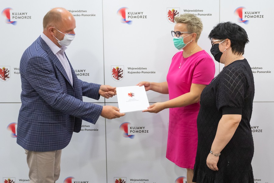 Spotkanie marszałka Piotra Całbeckiego z beneficjentami wsparcia z PFRON, fot. Mikołaj Kuras dla UMWKP