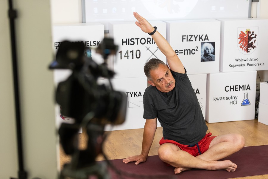 Zajęcia z jogi, fot. Mikołaj Kuras dla UMWKP
