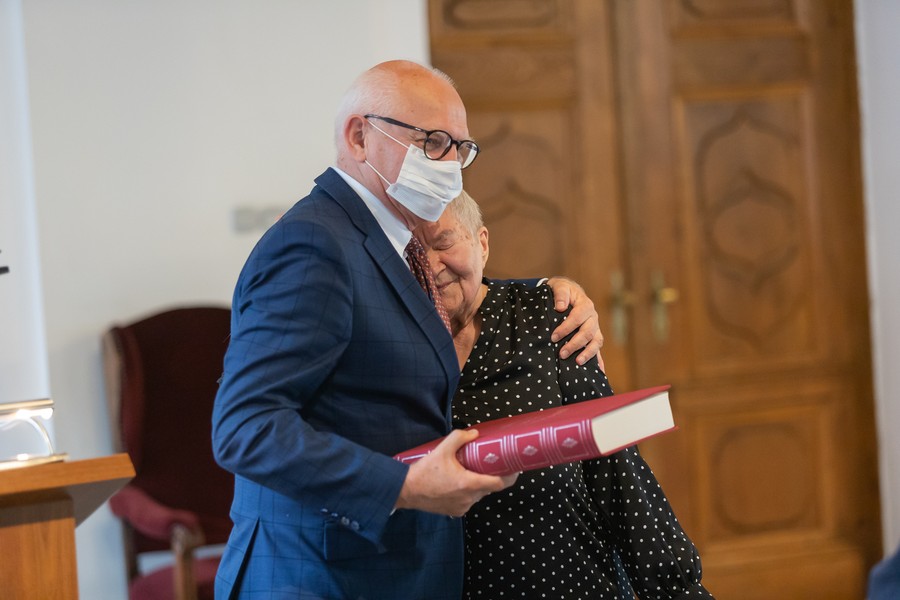 Uroczystość z okazji zakończenia pracy zawodowej Marka Rubnikowicza odbyła się w Ratuszu Staromiejskim w Toruniu, fot. Mikołaj Kuras dla UMWKP