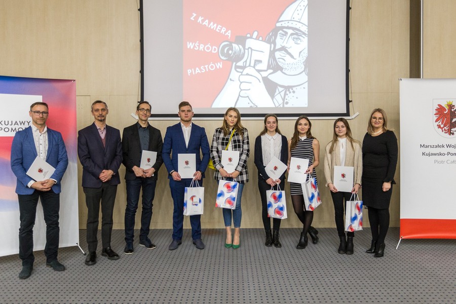 Zdobywcy pierwszego miejsca i Nagrody Publiczności w ubiegłym roku - III Liceum Ogólnokształcące im. Królowej Jadwigi w Inowrocławiu, fot. Szymon Zdziebło/tarantoga.pl dla UMWKP