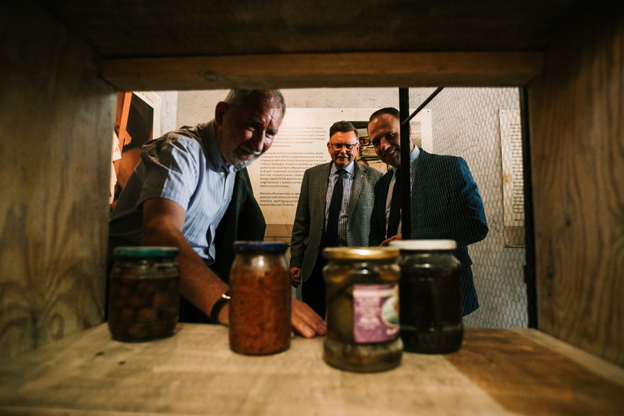 Podziemna drukarnia Solidarności – otwarcie ekspozycji z udziałem wicemarszałka Zbigniewa Ostrowskiego, fot. Filip Kowalkowski dla UMWKP