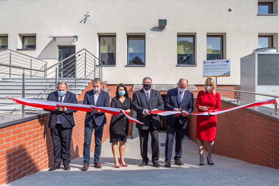 Ceremonia zakończenia kompleksowej termomodernizacji w szpitalu powiatowym w Aleksandrowie Kujawskim, fot. Szymon Zdzeblo/tarantoga.pl dla UMWKP