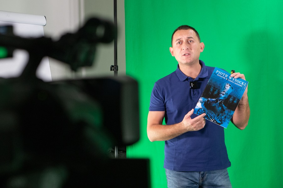 E-lekcja historii prowadzona przez Szymona Wiśniewskiego, fot. Mikołaj Kuras dla UMWKP