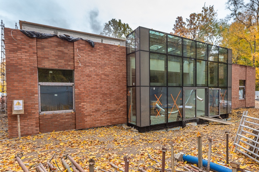 Budowa nowej siedziby Hospicjum Światło, fot. Szymon Zdzieblo/tarantoga.pl dla UMWKP