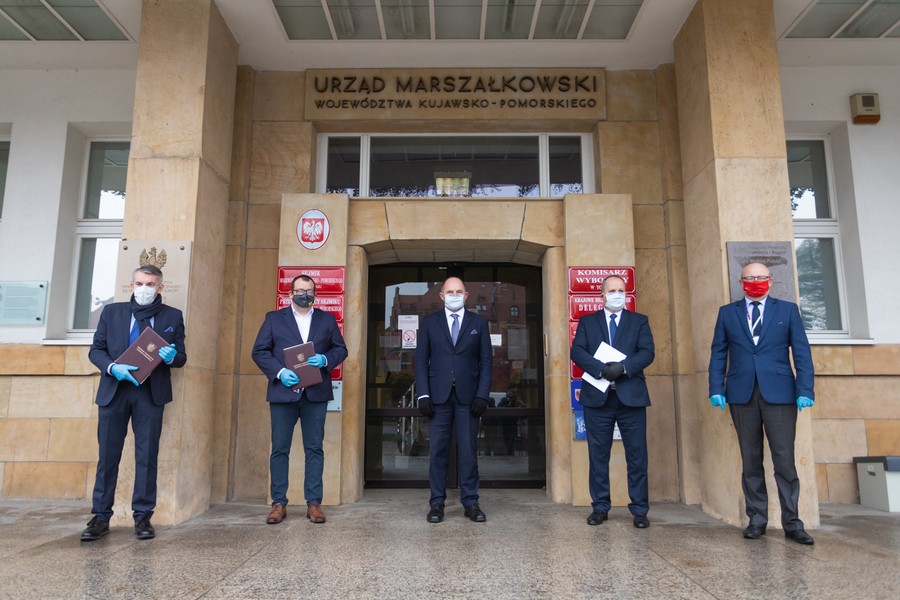 Uroczyste podpisanie umowy na przebudowę drogi wojewódzkiej nr 548 na odcinku Lisewo-Wąbrzeźno, fot. Mikołaj Kuras dla UMWKP