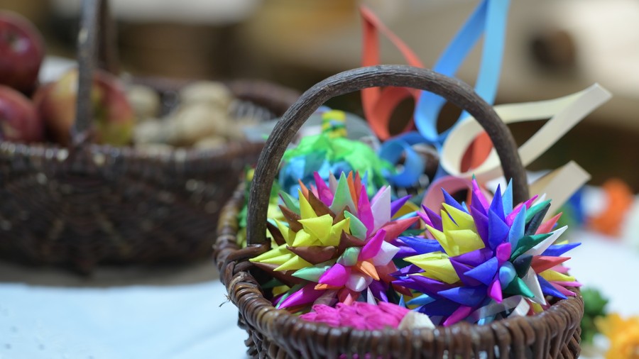 Muzeum Ziemi Kujawskiej i Dobrzyńskiej we Włocławku zaprasza do zapoznania się z materiałem dotyczącym tworzenia ozdób świątecznych, fot. Muzeum Ziemi Kujawskiej i Dobrzyńskiej we Włocławku