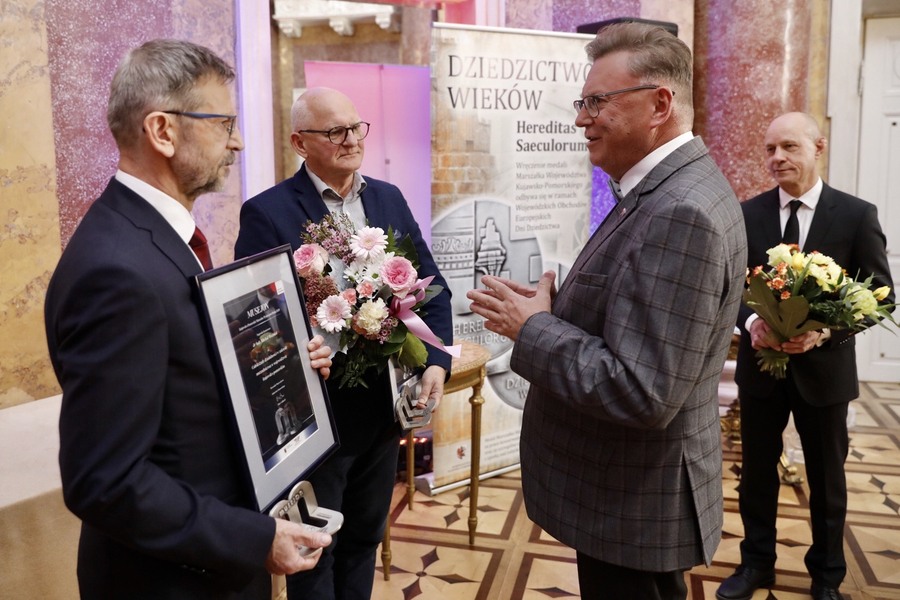 Ubiegłoroczna gala wręczenia nagród w konkursie Musejon z udziałem wicemarszałka Zbigniewa Ostrowskiego, fot. Andrzej Goiński/UMWKP