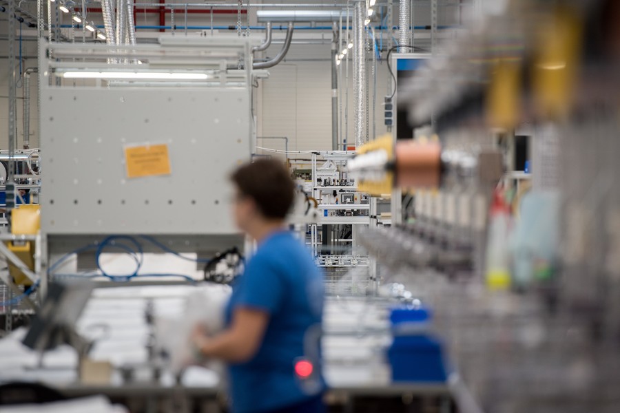 Firma Kongsberg Automotive w Brześciu Kujawskim (powiat włocławski), fot. Łukasz Piecyk dla UMWKP