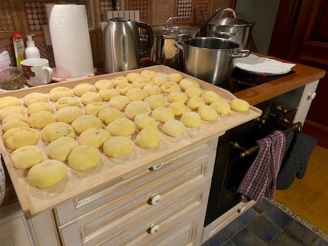 Pączki przygotowane przez marszałka. Fot. Piotr Całbecki