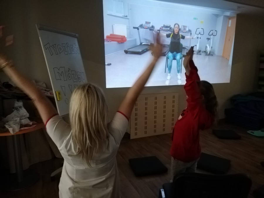 ćwiczenia online z trenerem z Branżowej Szkoły Rzemiosła i Przedsiębiorczości