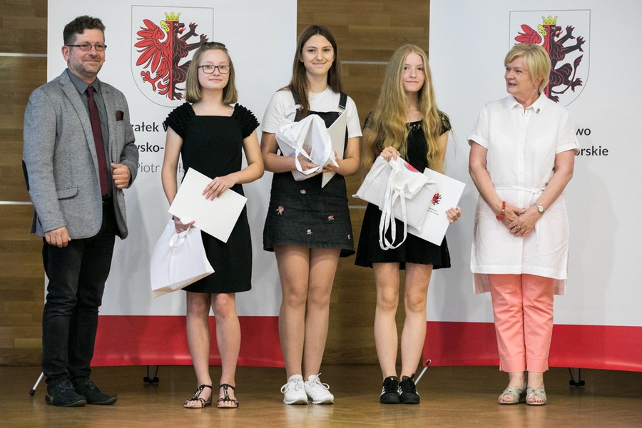 Uroczystość wręczenia nagród w konkursie na pracę pisemną „Mój ojciec – dobrze być razem” w 2019 roku, fot. Andrzej Goiński