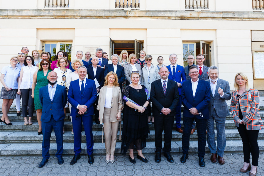 Podpisanie umowy z wykonawcą dokumentacji projektowej rozbudowy Filharmonii Pomorskiej, fot. Filip Kowalkowski dla UMWKP