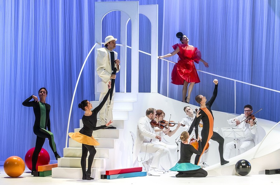 Wizualizacja sceniczna spektaklu „Operowy zawrót głowy”, fot. Opera Nova w Bydgoszczy