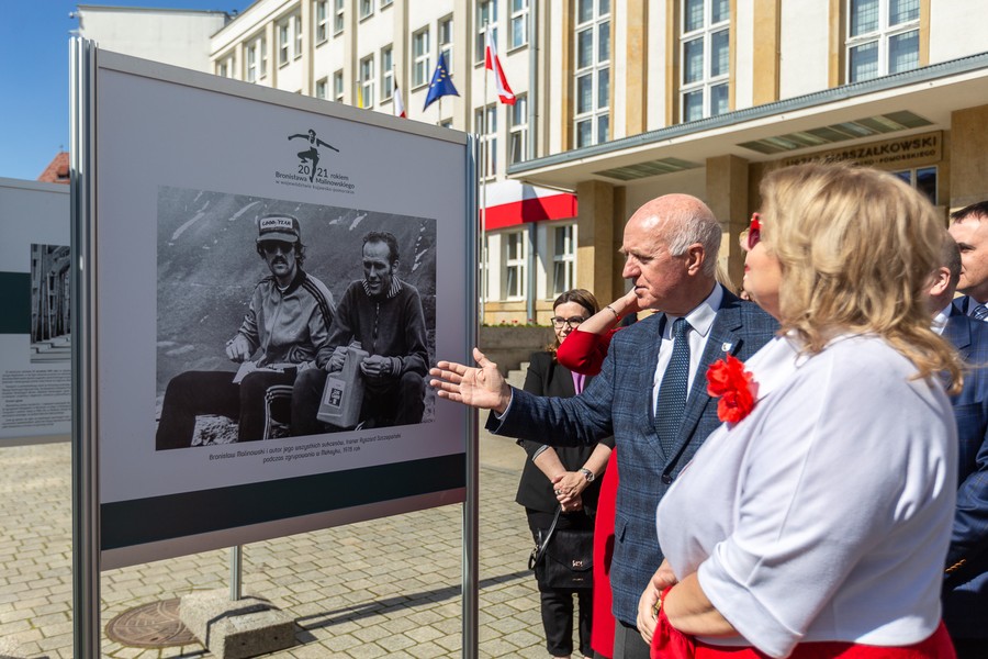 Otwarcie wystawy poświęconej Bronisławowi Malinowskiemu, fot. Szymon Zdziebło/tarantoga.pl dla UMWKP